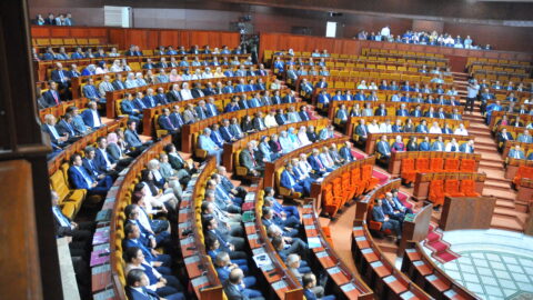 المعارضة توجه انتقادات “حادة” لغياب أعضاء الحكومة عن البرلمان