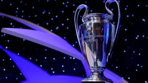 أبطال أوروبا.. سان جرمان يقصي ليفربول وتأهل سهل لبايرن وإنتر وبرشلونة