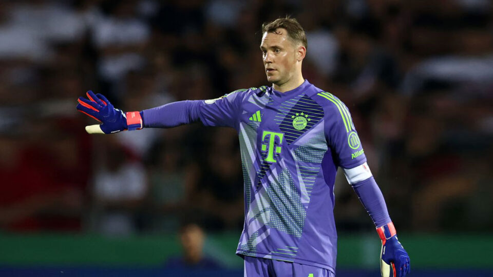 الإصابة تبعد نوير عن مواجهة بايرن ميونيخ وأتالانتا في دوري الأبطال