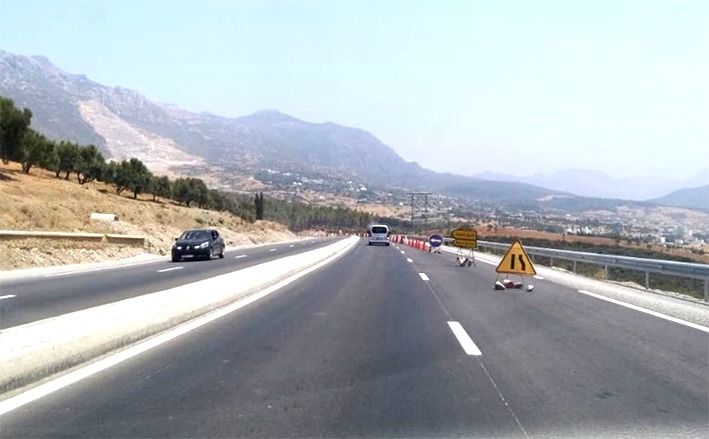 رغم إعلان التقدم.. بطء أشغال الطريق بين تطوان وشفشاون يثير استياء السكان