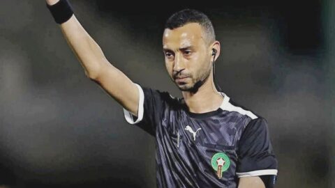 توقيف حكم مباراة كلاسيكو الرجاء والجيش