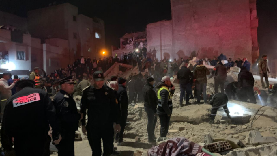 فاجعة فاس.. حصيلة انهيار البنايتين ترتفع إلى 19 قتيلا و16 جريحا