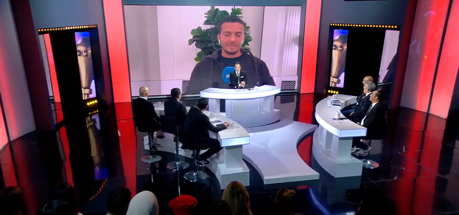 تصريحات مثيرة ثم اعتذار علني.. قصة الجدل الذي أثاره صحفي تونسي في الكان