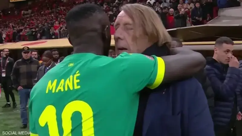 نهائي “الكان”.. كلود لوروا يكشف ما دار بينه وبين ساديو ماني لحظة انسحاب المنتخب السنغالي