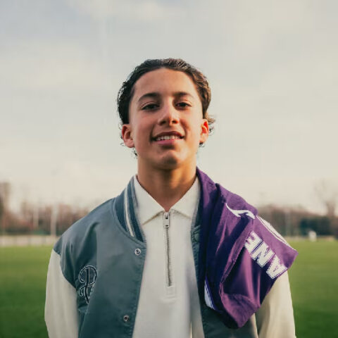 اللاعب المغربي إلياس بنان يوقع أول عقد احترافي له مع نادي أندرلخت البلجيكي