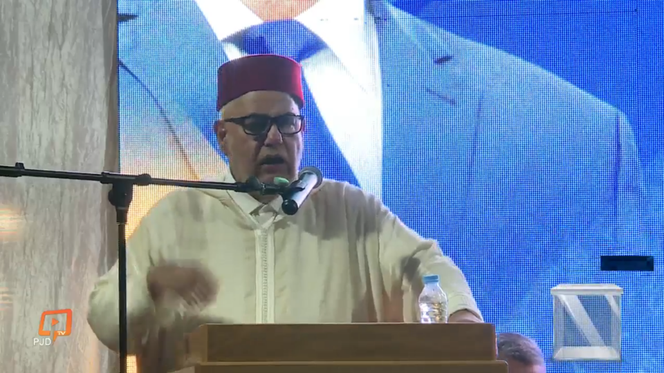 بنكيران: جلالة الملك حكَمٌ ولا يجوز أن يكون طرفا