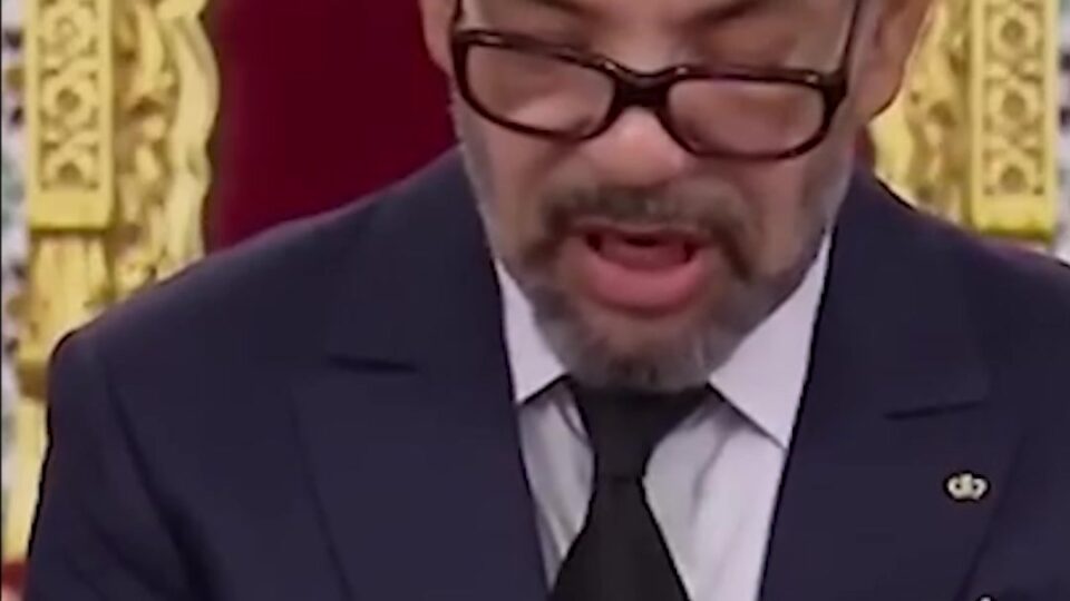 الملك والجزائر