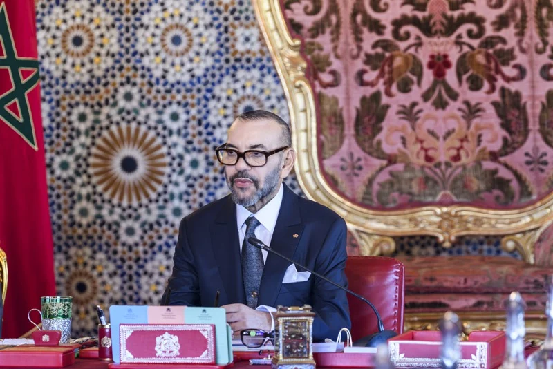 الملك يستقبل الأعضاء الجدد المعينين بالمجلس الأعلى للاتصال السمعي البصري