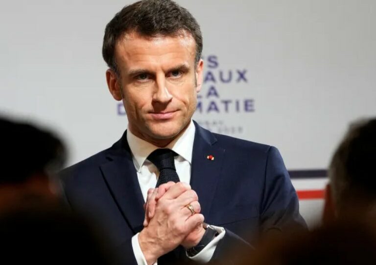 إلباييس: المغرب عاقب فرنسا على إساءاتها