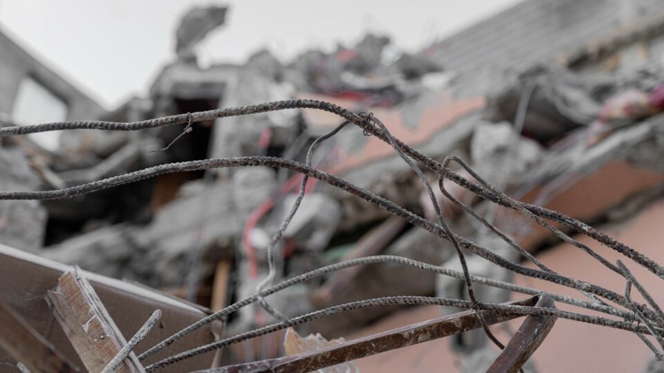 مهندسان مغربيان يتوصلان لتقنية “عزل زلزالية” حديثة لأول مرة بالمغرب