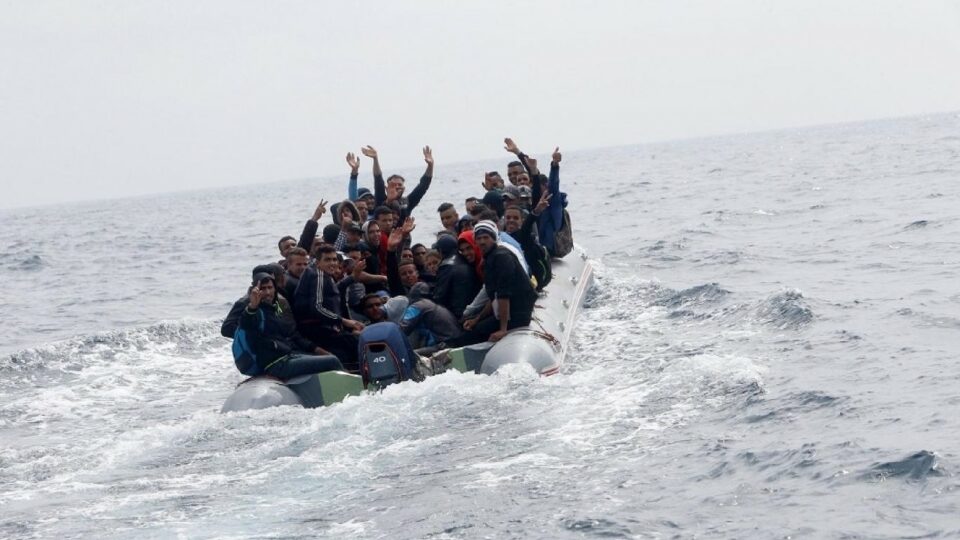 الجيش يعترض 23 مهاجرا جنوب المغرب