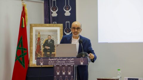 الأزمي: الحكومة أخلفت وعودها وأفرغت الحوار الاجتماعي من مضمونه