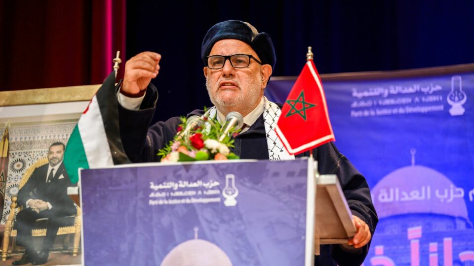 بنكيران: قاطعَنا أصدقاؤنا بسبب “التطبيع” وباها مات منشغلاً بموت الزايدي