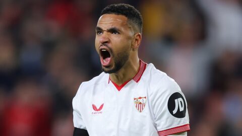 اشتباك النصيري مع مدربه يخدم مصالح الهلال السعودي