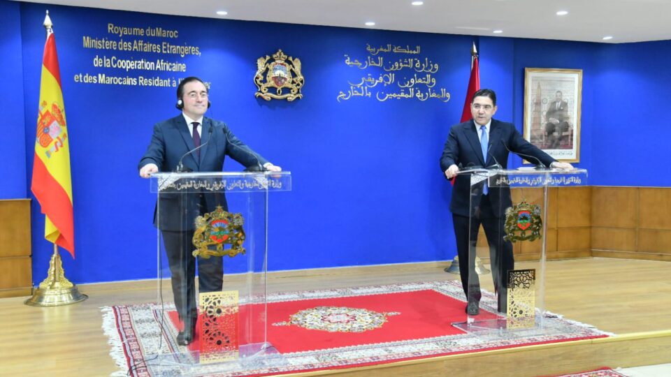 ألباريس: المغرب اتخذ قرار إعادة فتح جمارك سبتة ومليلية
