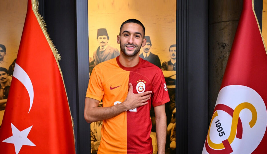 حكيم زياش يغيب عن الملاعب بسبب الإصابة