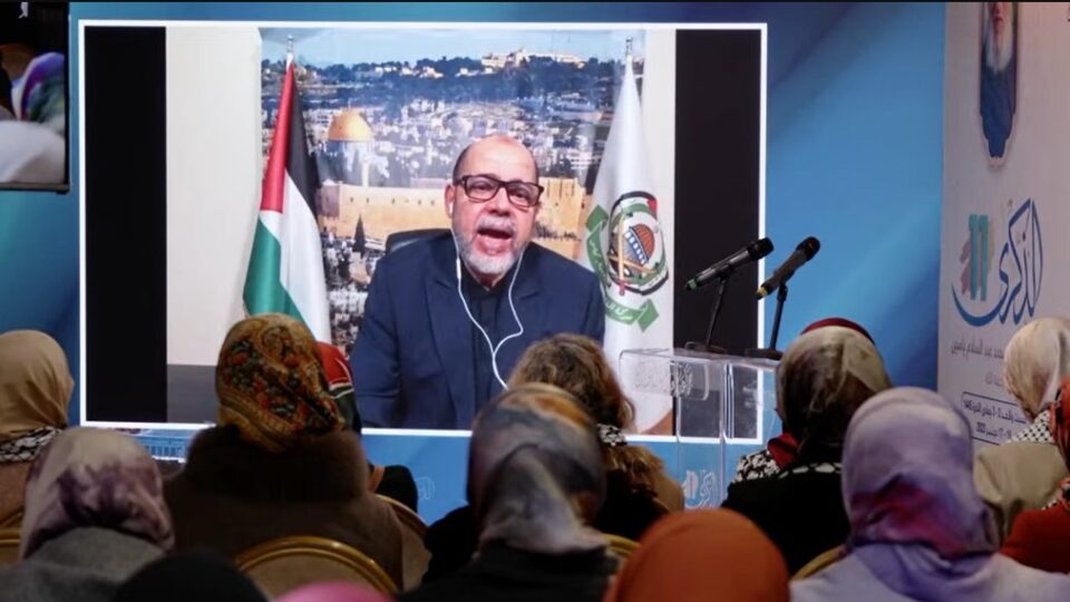 أبو مرزوق: من يتحالف مع إسرائيل يتحالف مع كيان هش