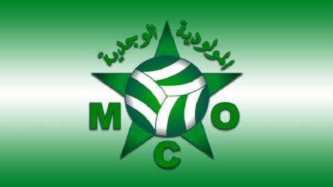 مولودية وجدة يحتج على التحكيم في مباراته أمام الوداد