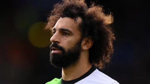 نادي لِيفربول يُحدد موعدَ مغادرة محمد صلاح لـ”الكان”