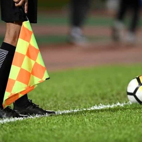 اختيار أربعة حكام مغاربة ضمن قائمة كأس العالم 2026