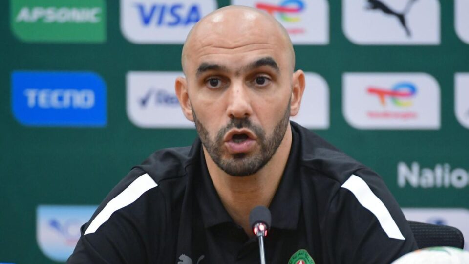 الركراكي: غياب الفعالية ساهم في إقصائنا أمام جنوب إفريقيا