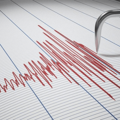 تسونامي بارتفاع 80 سنتيمترا في اليابان بعد زلزال بقوة 7,4 درجات