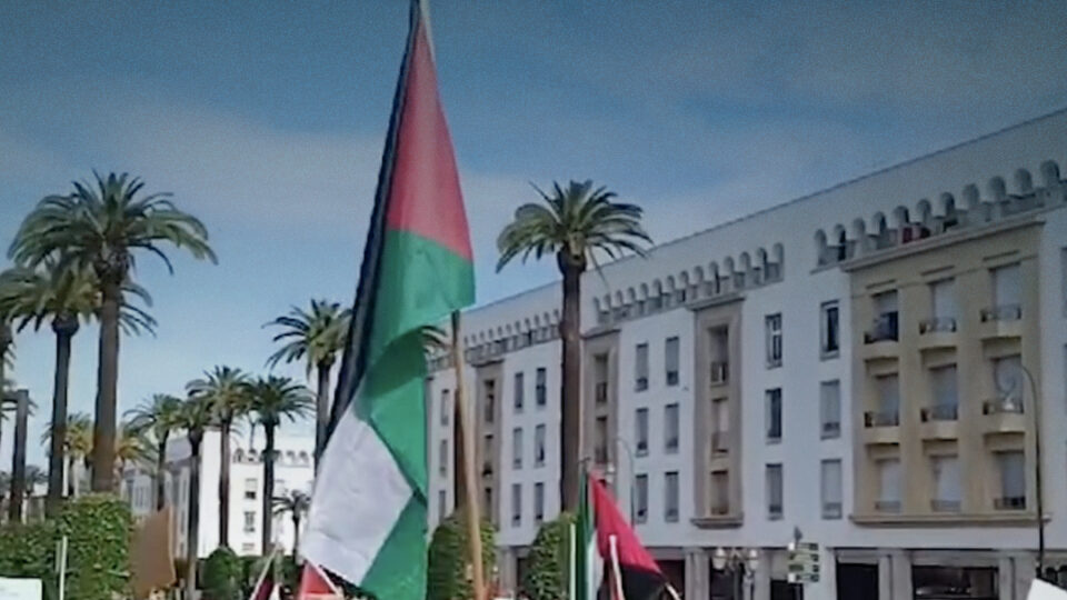 في مسيرة الرياط.. هتافات داعية إلى مقاطعة البضائع “الداعمة لإسرائيل