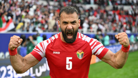 يزن العرب وحلم معانقة كأس آسيا بعد الإيقاف مدى الحياة