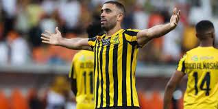 حمد الله يقود الاتحاد إلى الفوز أمام الوحدة