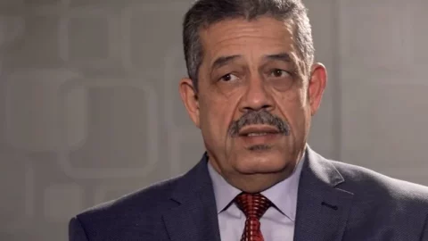 جماعة فاس تستعد لإقالة شباط وزوجته