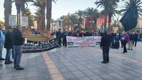 نشطاء 20 فبراير بوجدة يجددون مطالب الحركة ويتضامنون مع فجيج