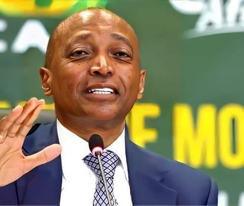 بعد أحداث نهائي “كان”.. “الكاف” يعلن تغييرات جذرية في طريقة التحكيم