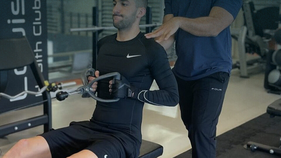 زياش يواصل تداريبه في هولندا استعدادا لعودته إلى الملاعب .