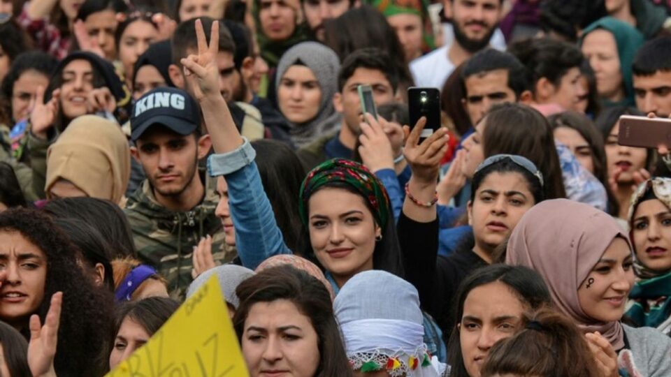 حمزة الأنفاسي يكتب: على الرجل المغربي أن يكون حليفا للنساء
