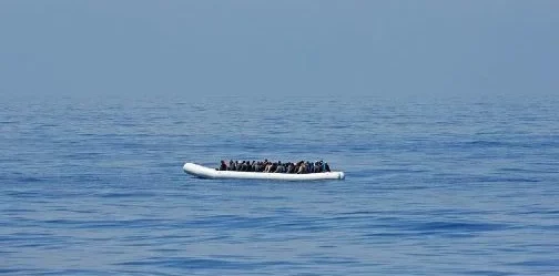 انتشال جثث 9 مهاجرين غير نظاميين وانقاذ 27 آخرين قبالة السواحل التونسية