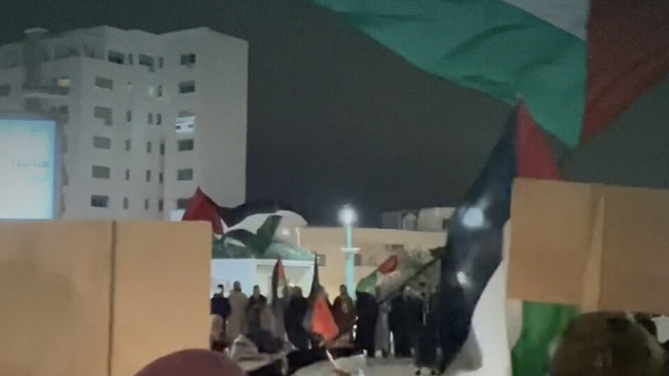 مسيرات ووقفات ليلية بعدة مدن مغربية تضامنا مع غزة.. .