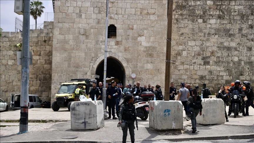 إصابة شرطي إسرائيلي بعملية طعن في القدس