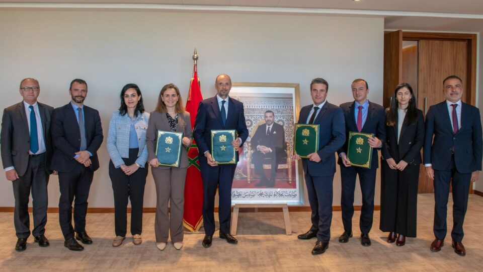 توقيع مذكرة إحداث 1500 منصب شغل