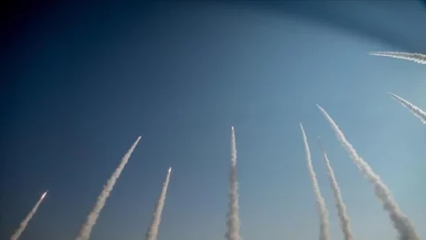 الحوثيون يباركون الهجوم الإيراني وغوتيريش يدين اتساع رقعة الصراع