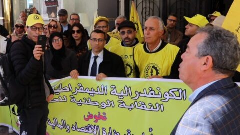 كتاب الضبط يعودون للاحتجاج ويحملون وهبي “مسؤولية” الوضع بالقطاع