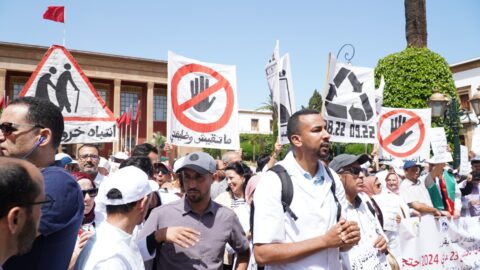 مهنيو الصحة يستأنفون شلل المستشفيات وأخنوش في مرمى الاتهام