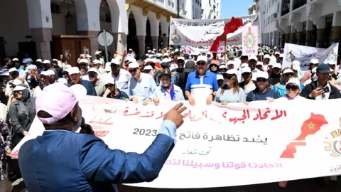 اتفاق “30 أبريل” يحدث انقساما في احتفالات “فاتح ماي”