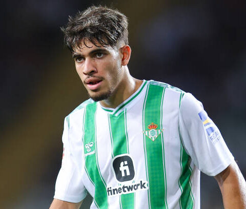 برشلونة يدرس إمكانية التعاقد مع الدولي المغربي عبد الصمد الزلزولي