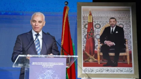 وزير الصحة يدعو النقابات لابلاغهم برد أخنوش على مطالبهم