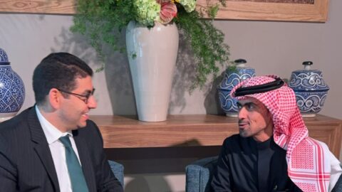 جيل “التيكتوك” وأسامة المسلم.. الجيل الذي يقرأ العوالم التي تستهويه