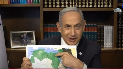 نتنياهو يستفز المغاربة بحمل خريطة مبتورة من الصحراء ويصرح: وقعت السلام مع المغرب!
