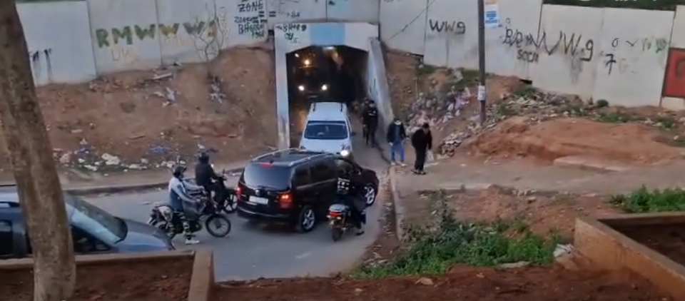 “نفق العار” يحول حياة ساكنة بني خلف بالمحمدية إلى جحيم