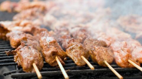 شرب الماء واتباع طرق طهي صحية.. نصائح الخبراء لعيد أضحى سليم