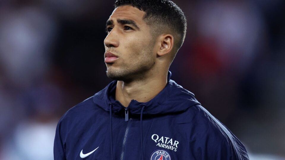 باريس سان جيرمان يتوصل إلى اتفاق نهائي مع أشرف حكيمي ويؤجل مشاريع ريال مدريد