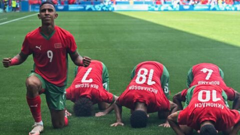 المدافع أكرم نقاش يسجل الهدف الخامس للأشبال أمام منتخب مصر